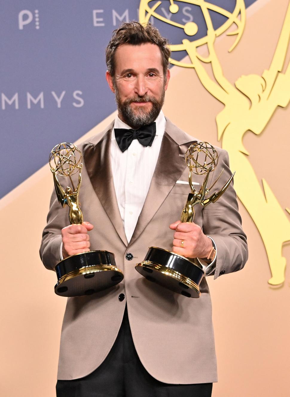 Matthew Rhys a intrat în istorie, după ce a câștigat două Premii Emmy pentru rol principal, în aceeași seară. Lista laureaţilor 1101947