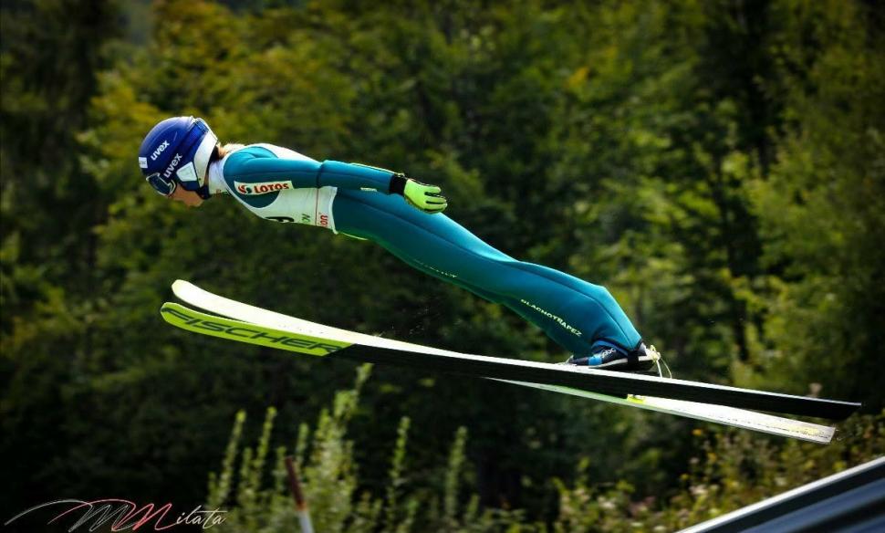 80 de sportivi din 19 țări participă în weekend la FIS Ski Jumping Summer Grand Prix, Râșnov 1102548