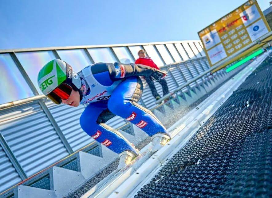 80 de sportivi din 19 țări participă în weekend la FIS Ski Jumping Summer Grand Prix, Râșnov 1102550