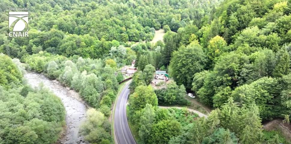 Lucrările pentru un trafic mai sigur de pe DN10, între Siriu şi Covasna, s-au încheiat. Imagini cu investiţia de 8.8 milioane lei 1102489
