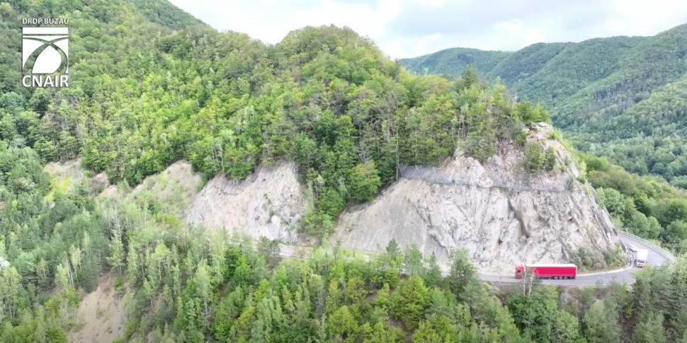 Lucrările pentru un trafic mai sigur de pe DN10, între Siriu şi Covasna, s-au încheiat. Imagini cu investiţia de 8.8 milioane lei 1102491