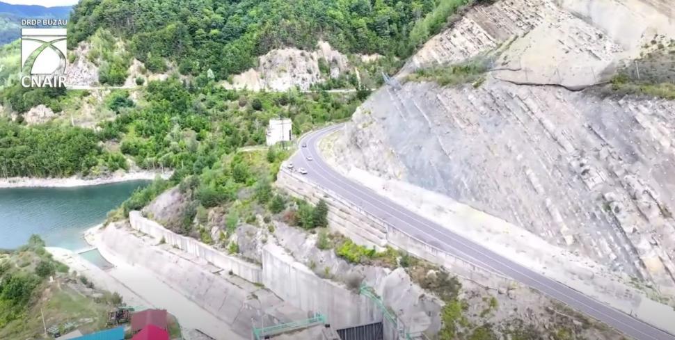 Lucrările pentru un trafic mai sigur de pe DN10, între Siriu şi Covasna, s-au încheiat. Imagini cu investiţia de 8.8 milioane lei 1102496