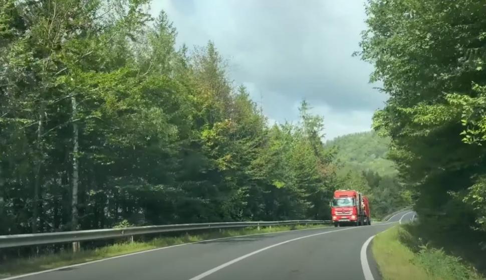 Lucrările pentru un trafic mai sigur de pe DN10, între Siriu şi Covasna, s-au încheiat. Imagini cu investiţia de 8.8 milioane lei 1102498