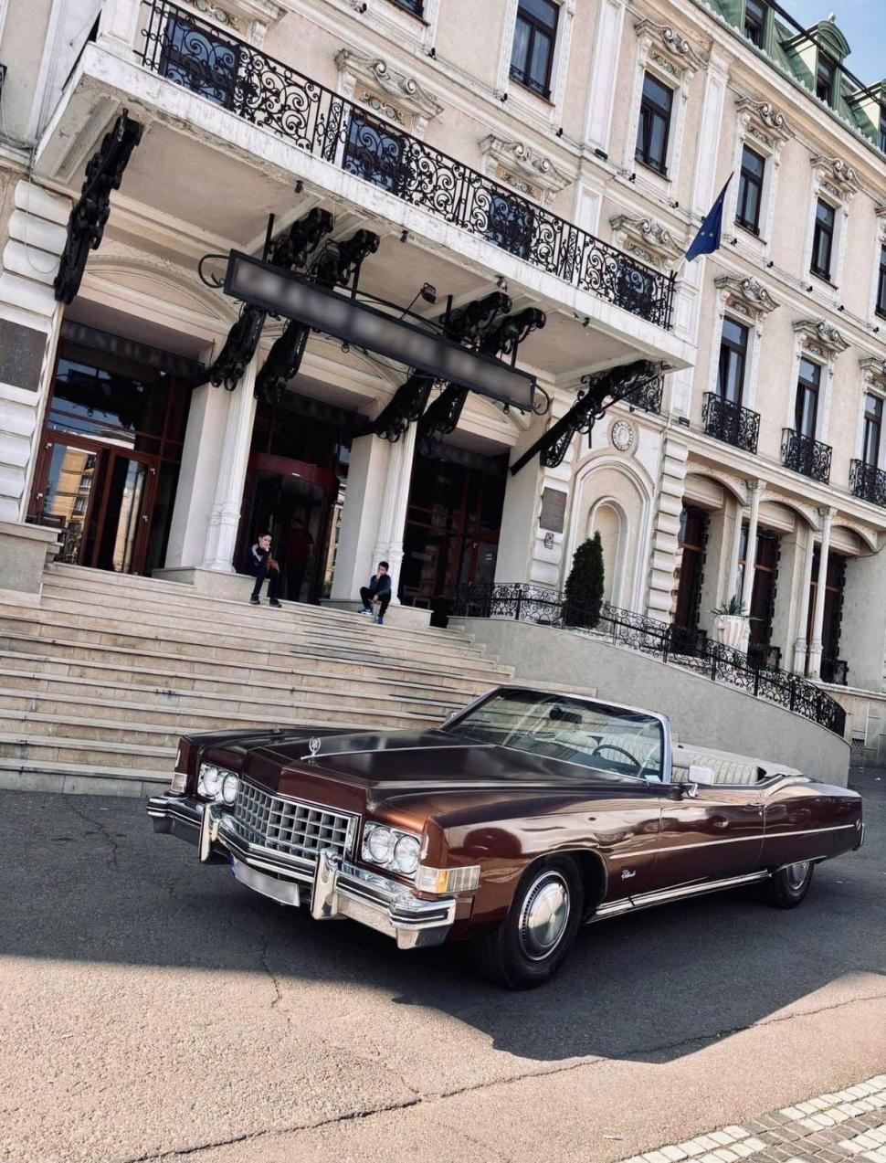 Un Cadillac Eldorado din '73, cu lungime de 5,6 metri şi lăţime de 2 metri, a mers la RAR-ul din Iaşi. Cum arată "iahtul de uscat" 1102957