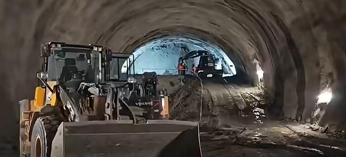 Tunelurile de pe A1 dintre Margina și Holdea au fost străpunse. CNAIR: Unul dintre ele este cel mai lung construit până acum în România 1103167