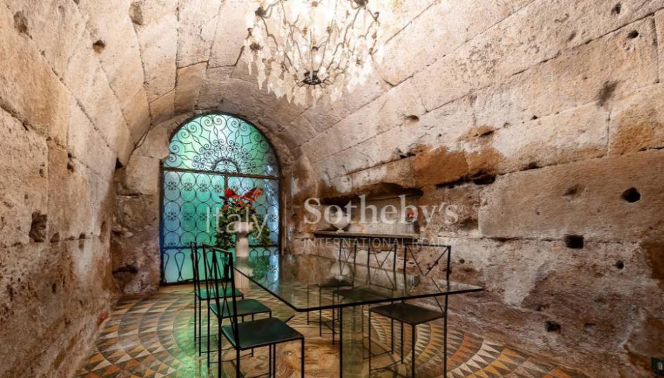 ​Vila spectaculoasă din Roma care a aparținut cândva Sophiei Loren a fost scoasă la vânzare. Cum arată în interior 1103134