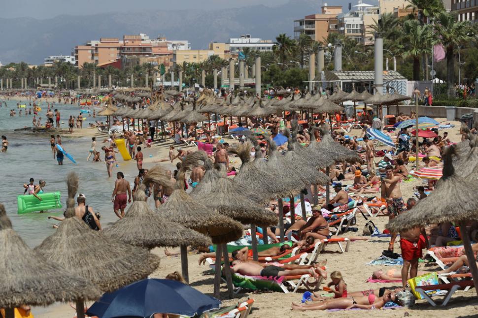 Spaniolii din Mallorca s-au săturat de turiștii britanici bețivi și fac acum tot posibilul ca să atragă americani bogați și cuminți 1102293