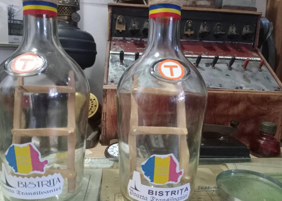 Un ceferist pensionat a creat un mic muzeu feroviar și a pus gara Bistriţa Nord în ghidul drumeţilor de pe Via Transilvanica 1103384