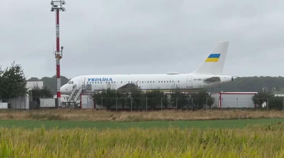 Volodimir Zelenski a venit în Suceava pentru a pleca la New York, de teama unui nou atac cu drone 1103797