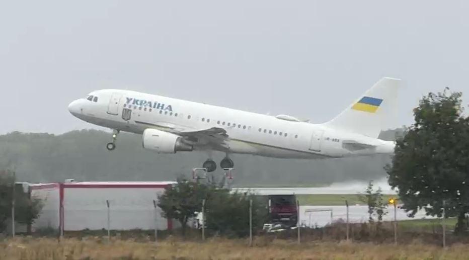 Volodimir Zelenski a venit în Suceava pentru a pleca la New York, de teama unui nou atac cu drone 1103805