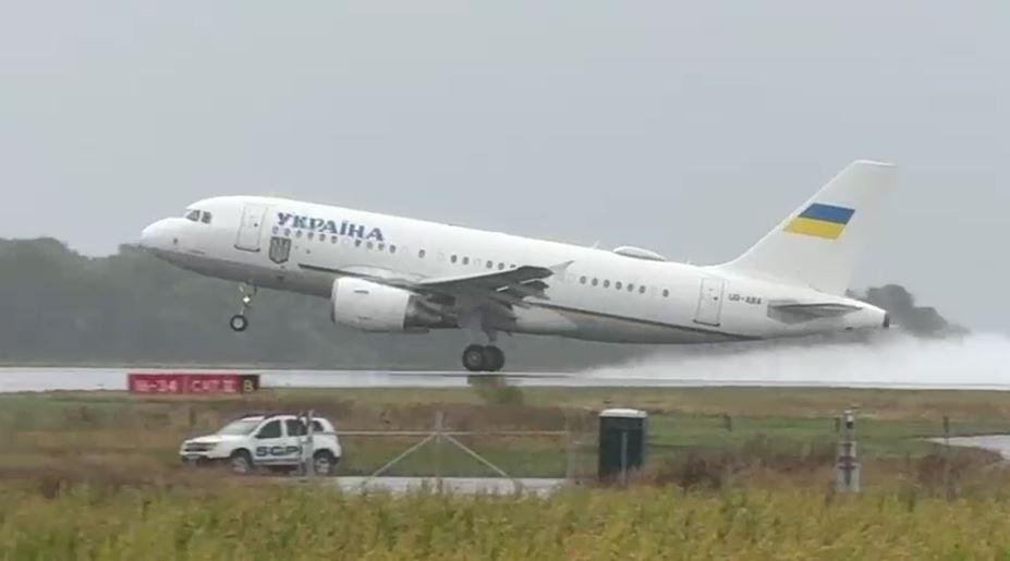 Volodimir Zelenski a venit în Suceava pentru a pleca la New York, de teama unui nou atac cu drone 1103806