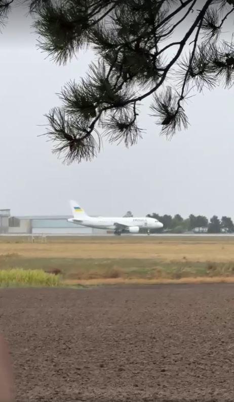 Volodimir Zelenski a venit în Suceava pentru a pleca la New York, de teama unui nou atac cu drone 1103808