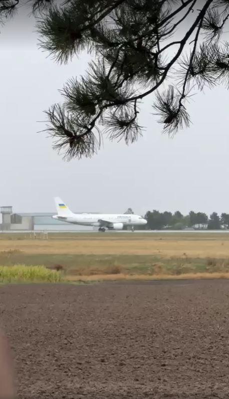 Volodimir Zelenski a venit în Suceava pentru a pleca la New York, de teama unui nou atac cu drone 1103810