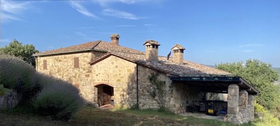 Imagini cu una dintre casele din Toscana, aflată pe lista lui Călin Georgescu. Are 7 dormitoare, piscină şi costă 1,2 milioane de euro 1104540