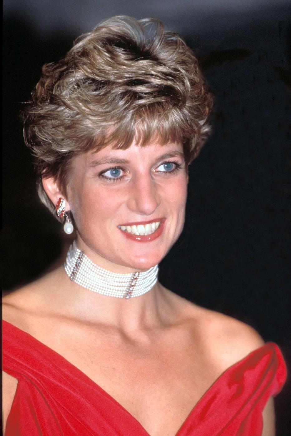 Prințesa Kate a întors toate privirile cu un colier de peste 100 de ani pe care regina Elisabeta a II-a a refuzat să-l poarte 1104354