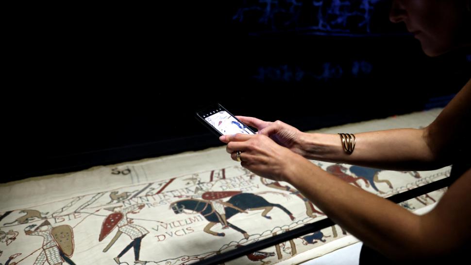 De ce a decis brusc British Museum să interzică fotografiile cu Tapiseria de la Bayeux. Nu are legătură cu faptul că e fragilă  1103955