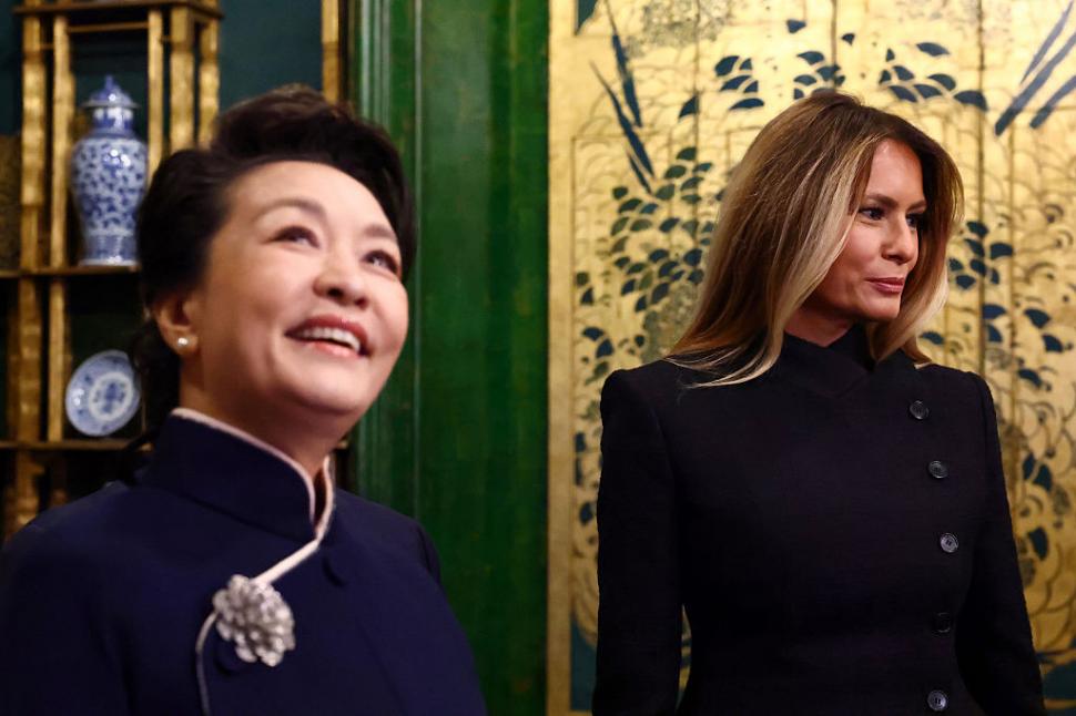 Reuters: Prima doamnă a Chinei, Peng Liyuan, a cucerit publicul american prin „soft power”. A vorbit fără traducător și a cântat  1105079