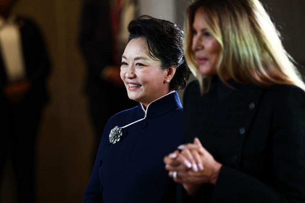 Reuters: Prima doamnă a Chinei, Peng Liyuan, a cucerit publicul american prin „soft power”. A vorbit fără traducător și a cântat  1105081