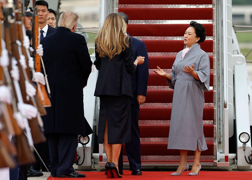 Reuters: Prima doamnă a Chinei, Peng Liyuan, a cucerit publicul american prin „soft power”. A vorbit fără traducător și a cântat  1105085