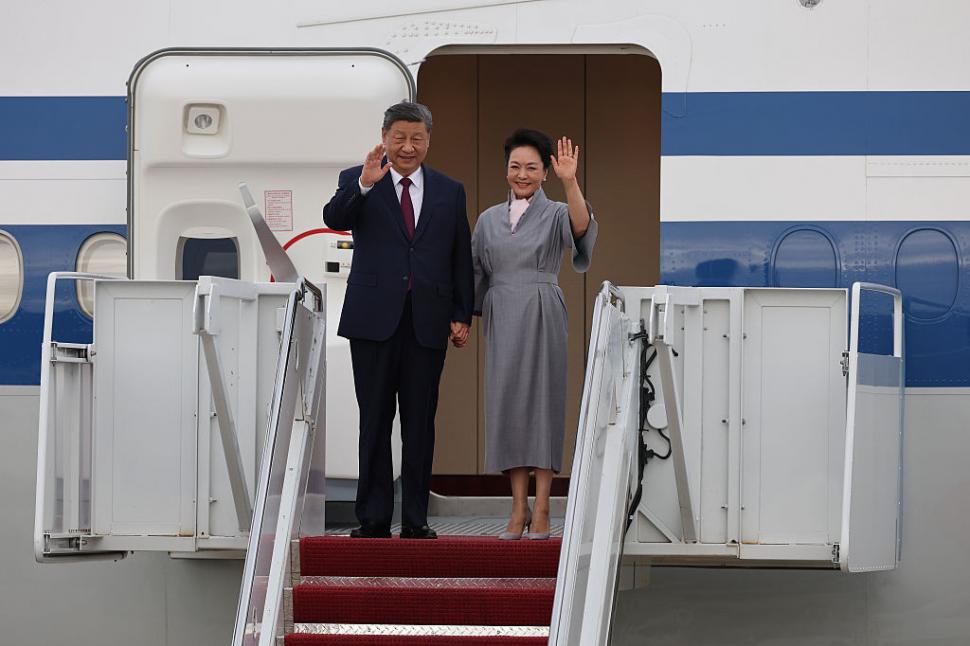 Reuters: Prima doamnă a Chinei, Peng Liyuan, a cucerit publicul american prin „soft power”. A vorbit fără traducător și a cântat  1105087