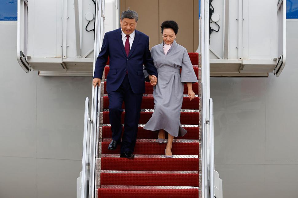 Reuters: Prima doamnă a Chinei, Peng Liyuan, a cucerit publicul american prin „soft power”. A vorbit fără traducător și a cântat  1105089