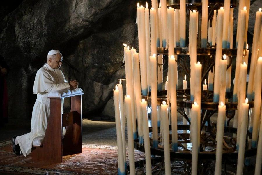 Papa Leon s-a rugat în Grota de la Lourdes pentru ca Franţa să aibă "lideri înţelepţi şi generoşi" 1105558