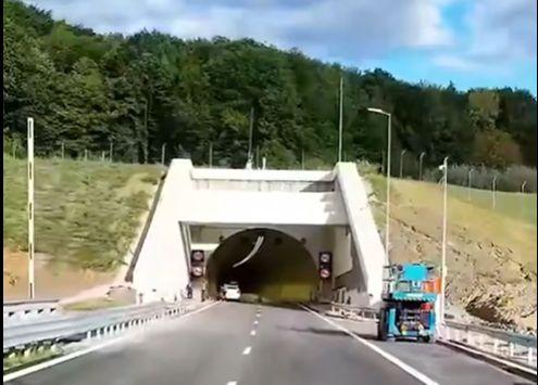 Premieră pe Autostrada Sibiu-Pitești: Primul tunel forat din România este gata. Lucrările, finalizate cu șase luni înainte de termen 1105632