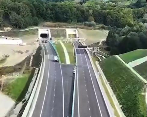 Premieră pe Autostrada Sibiu-Pitești: Primul tunel forat din România este gata. Lucrările, finalizate cu șase luni înainte de termen 1105636
