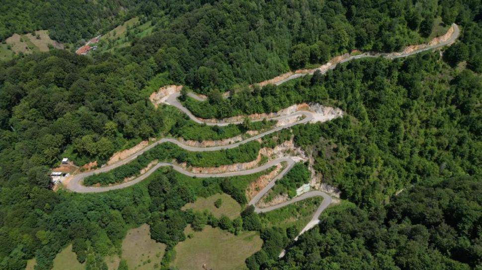 "Noul Transfăgărășan" din vestul României a intrat în lucru. Drumul spectaculos care leagă trei județe este modernizat cu bani europeni 1107200