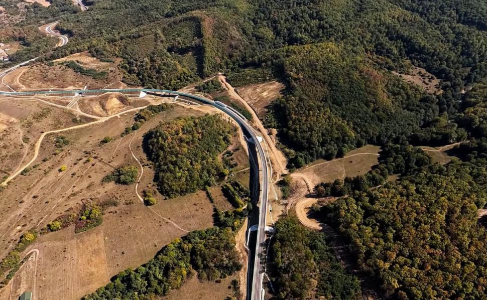 Imagini în premieră, din avion, cu "perla coroanei" de pe A3. Cum arată șantierul pe sectorul Nușfalău - Poarta Sălajului 1107828