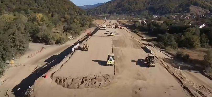 Imagini de pe șantierul Autostrăzii A1. CNAIR: Stadiul fizic al lucrărilor pe Secţiunea 3 (Cornetu – Tigveni) se apropie de 19% 1108490