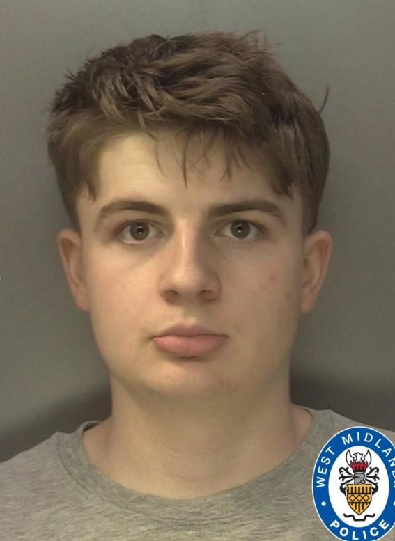 O româncă a fost ucisă într-un mod șocant în UK de un student obsedat de serialul "Dexter". Maria a fost înjughiată de 78 de ori 1109107