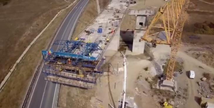 Scandal după ce s-a închis A1 Sibiu-Piteşti, între Sibiu şi Boiţa: "Nepăsare, indolență". CNAIR: 19 minute durează pe ruta ocolitoare 1108991