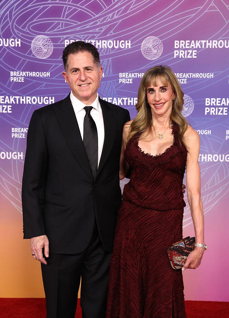Cine este soția miliardarului Michael Dell, Susan: Poze cu ea și critici dure împânzesc internetul. Mulți o numesc „fața Mar-a-Lago” 1109671