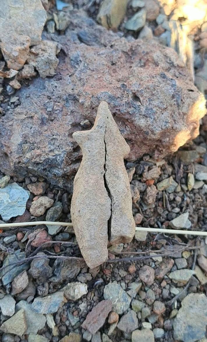 Descoperire arheologică de senzație în România: un idol feminin vechi de 6.500 de ani ce aparține culturii Cucuteni, găsit în Harghita 1109574