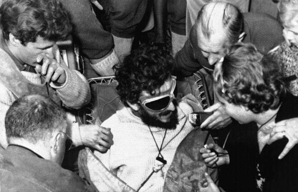 1972, un geolog a intrat într-o peșteră și a rămas acolo 7 luni. Fără soare și fără ceas, corpul lui și-a creat propriul „calendar” 1109210