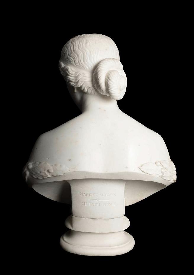 A fost confundată cu un ornament de grădină timp de 70 de ani. Dar s-a dovedit a fi o sculptură rară de marmură, din 1854 1110145