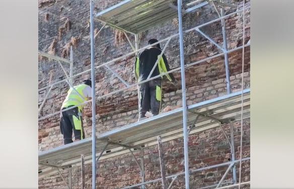 Continuă reabilitarea Cetățuii de pe Dealul Straja din Braşov. Cum arată monumentul istoric acum, după ce s-a degradat foarte tare 1110198