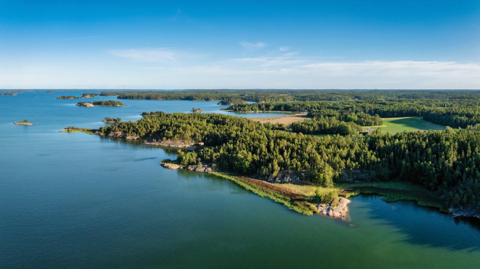 Finlanda te plătește cu 2.000 de euro ca să stai o săptămână pe o insulă, să respiri briza, să miroși pini și pâine proaspăt coaptă 1109991