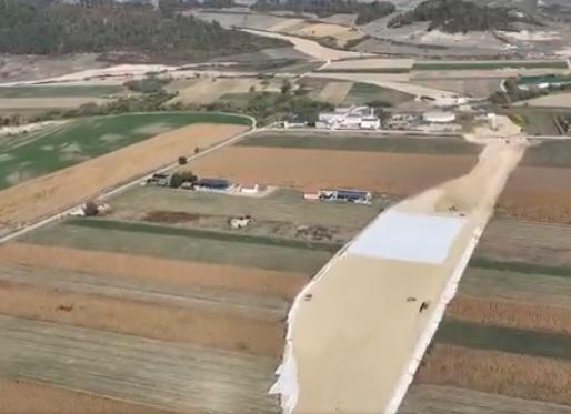 Imagini de pe şantierul Centurii Sighişoara, care va avea 13 km lungime și câte o bandă pe sens. Se vor amenaja și două parcări  1110156