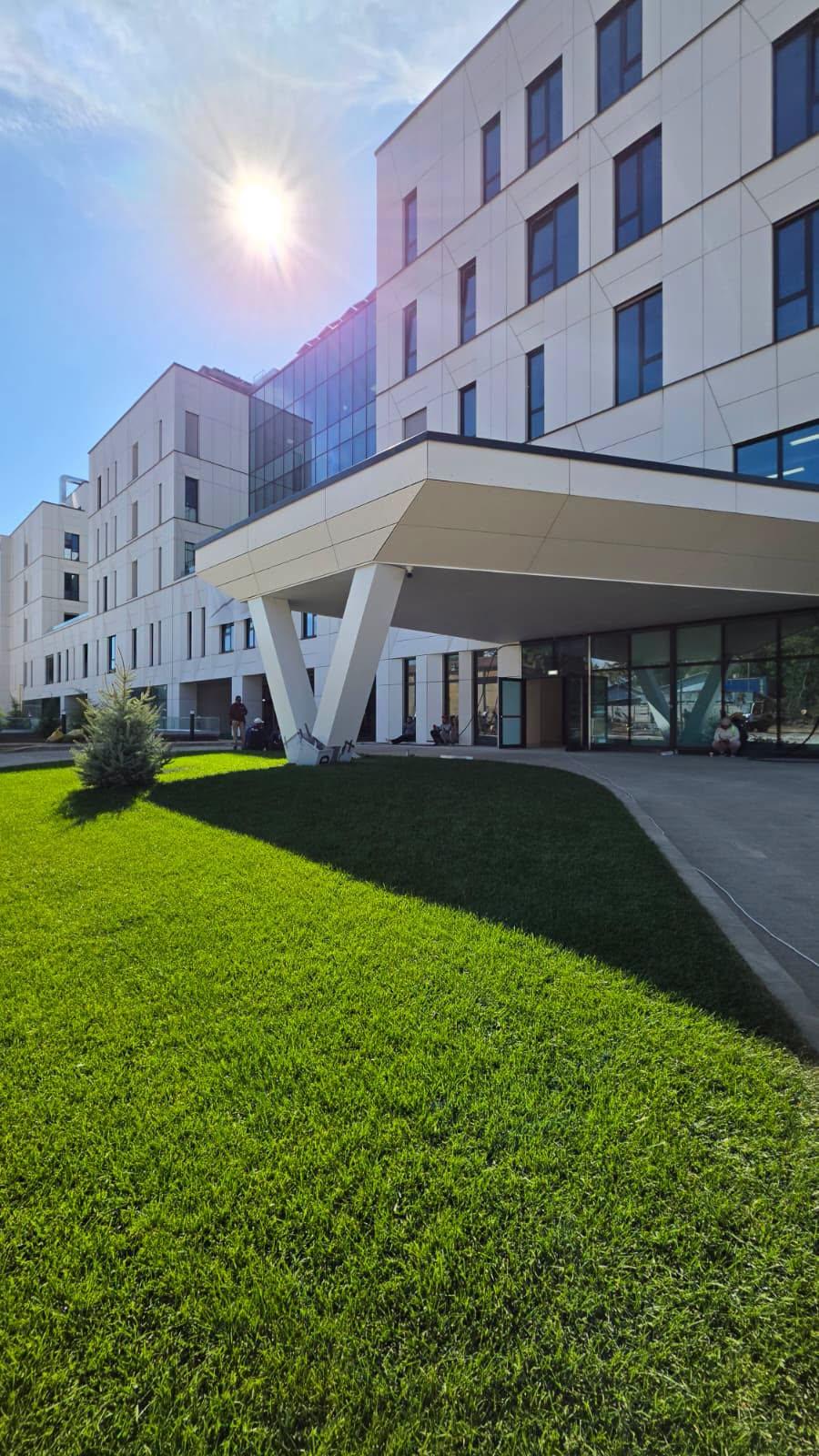 Cum arată noul corp al Spitalului Marius Nasta din Bucureşti. Băluţă: E unica facilitate de acest fel ridicată de la zero în 35 de ani 1110610