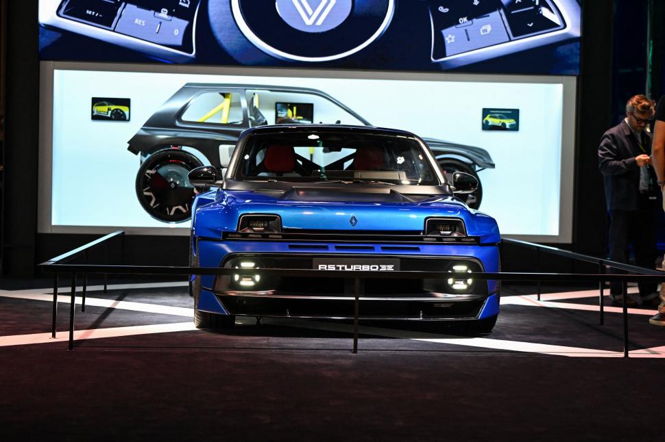 Dacia Striker și noul Spring, vedete la Salonul Auto de la Paris 2026. Cum arată cele mai noi modele de mașini prezentate la eveniment 1110370