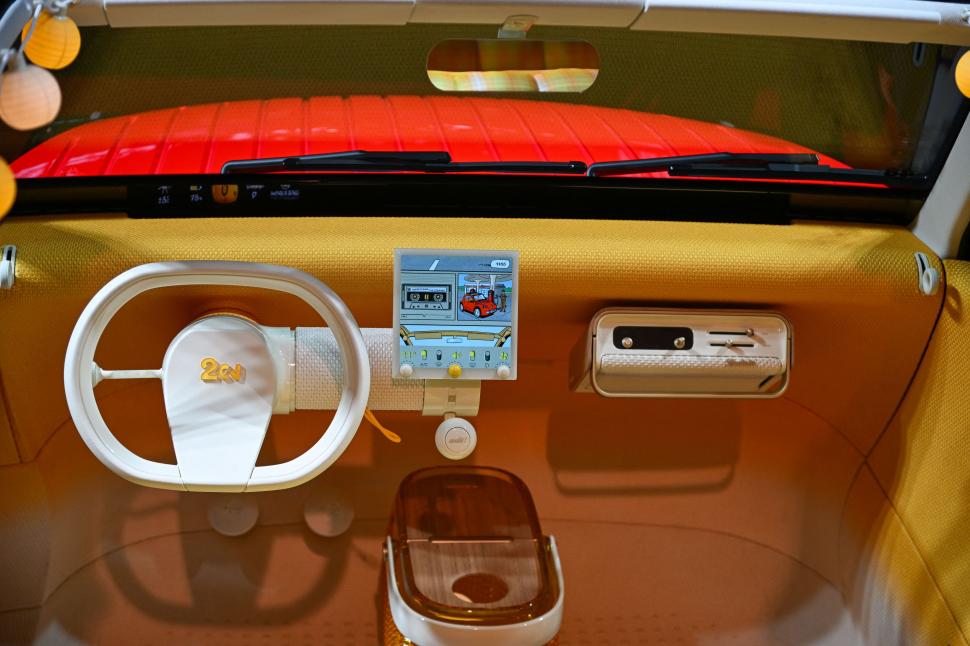 Dacia Striker și noul Spring, vedete la Salonul Auto de la Paris 2026. Cum arată cele mai noi modele de mașini prezentate la eveniment 1110372