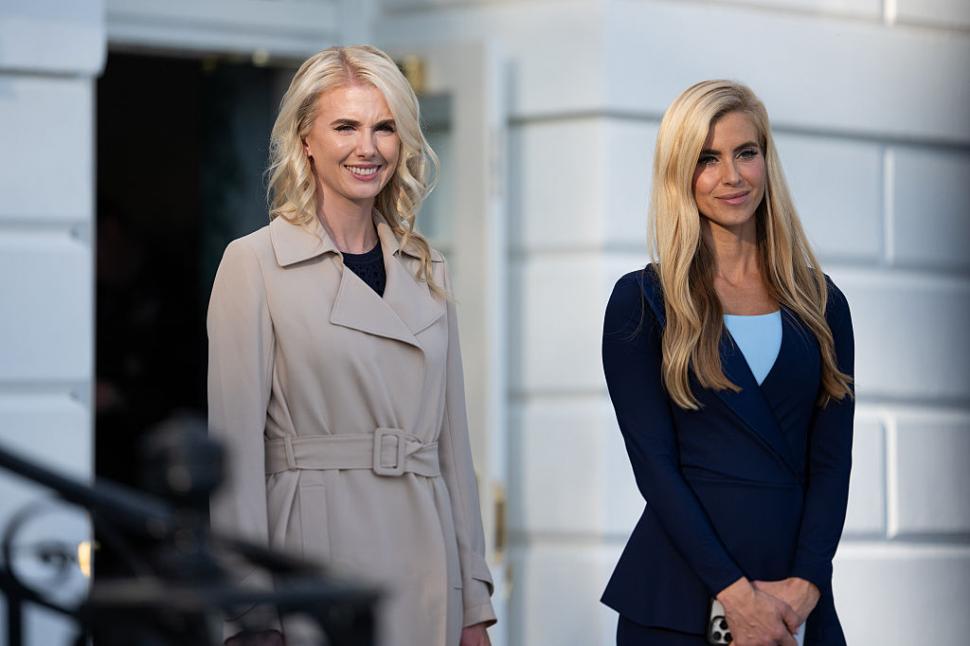 Katie Zacharia, noua purtătoare de cuvânt a lui Trump, a susținut prima ei conferință de presă. Ce se știe despre blonda controversată 1110613