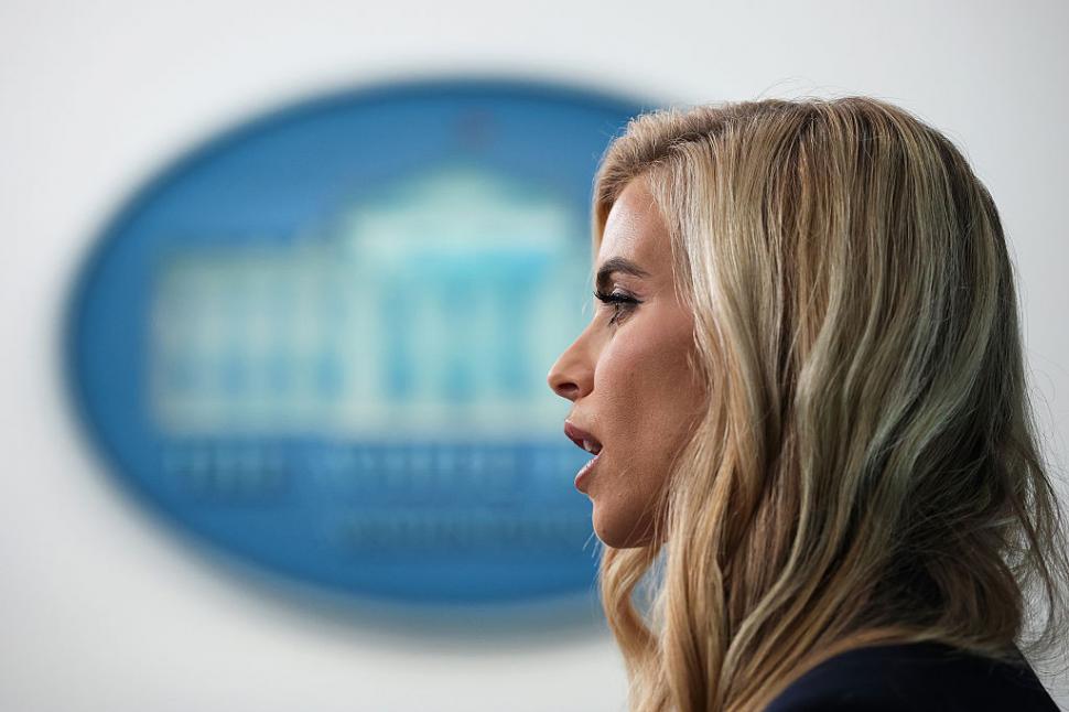 Katie Zacharia, noua purtătoare de cuvânt a lui Trump, a susținut prima ei conferință de presă. Ce se știe despre blonda controversată 1110622