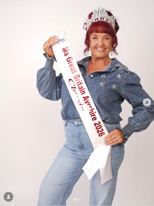 La 71 de ani, Ann participă la Miss Marea Britanie. Și-a făcut și brand de cosmetice: Ne rujăm și ne coafăm și dacă suntem în vârstă 1110464