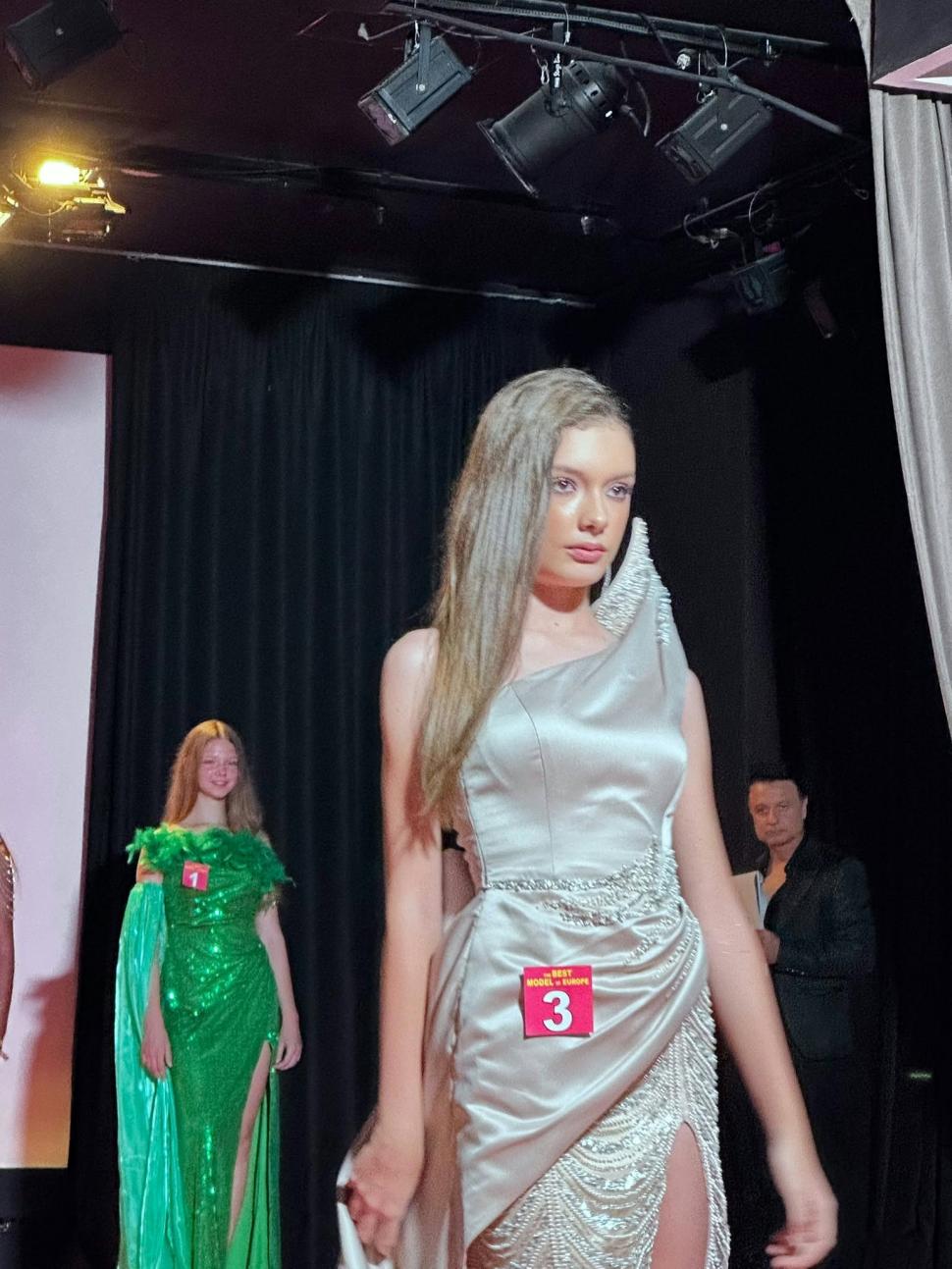 La 12 ani, o româncă se remarcă pe podiumul internațional al modelingului. Ilinca Maria Aldea a câștigat „The Best Model of Europe“ 1110809