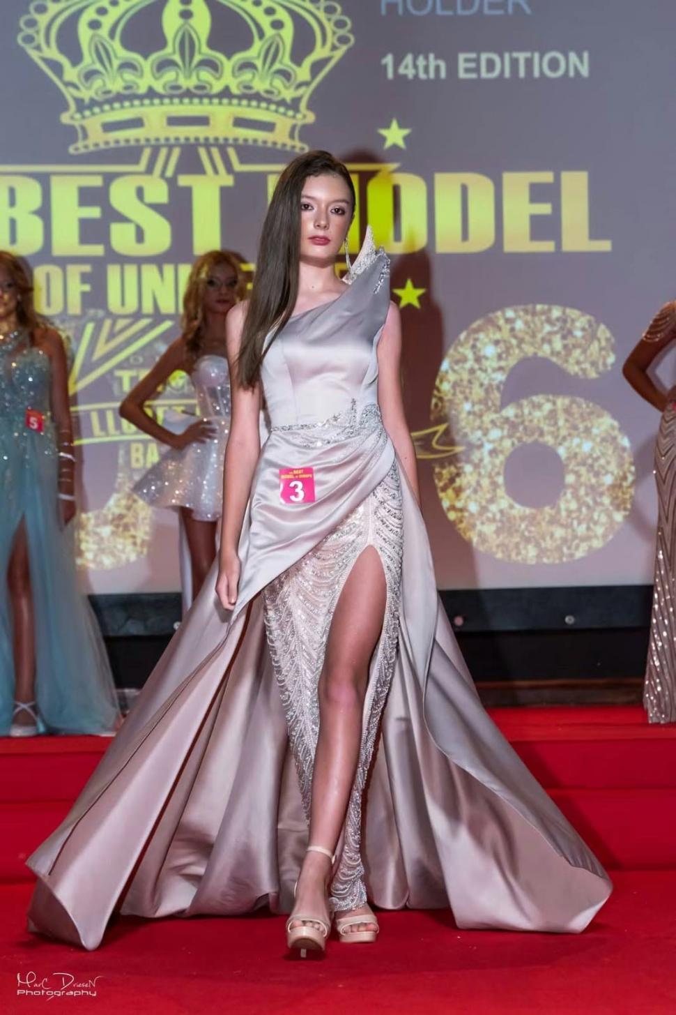 La 12 ani, o româncă se remarcă pe podiumul internațional al modelingului. Ilinca Maria Aldea a câștigat „The Best Model of Europe“ 1110810