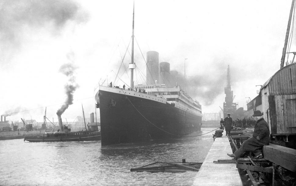 A scăpat cu viață din patru nave scufundate, inclusiv Titanic și Britannic. Colegii îl credeau blestemat și refuzau să navigheze cu el 1111060