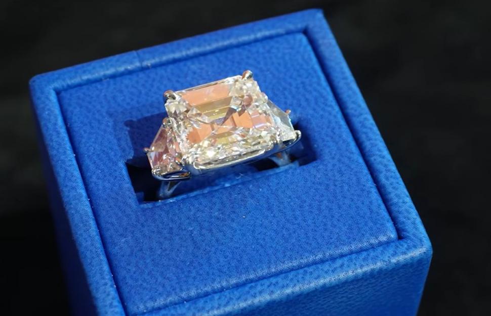 Cel mai mare diamant scos vreodată la licitație în România are peste 9 carate. Care este prețul estimat 1111645